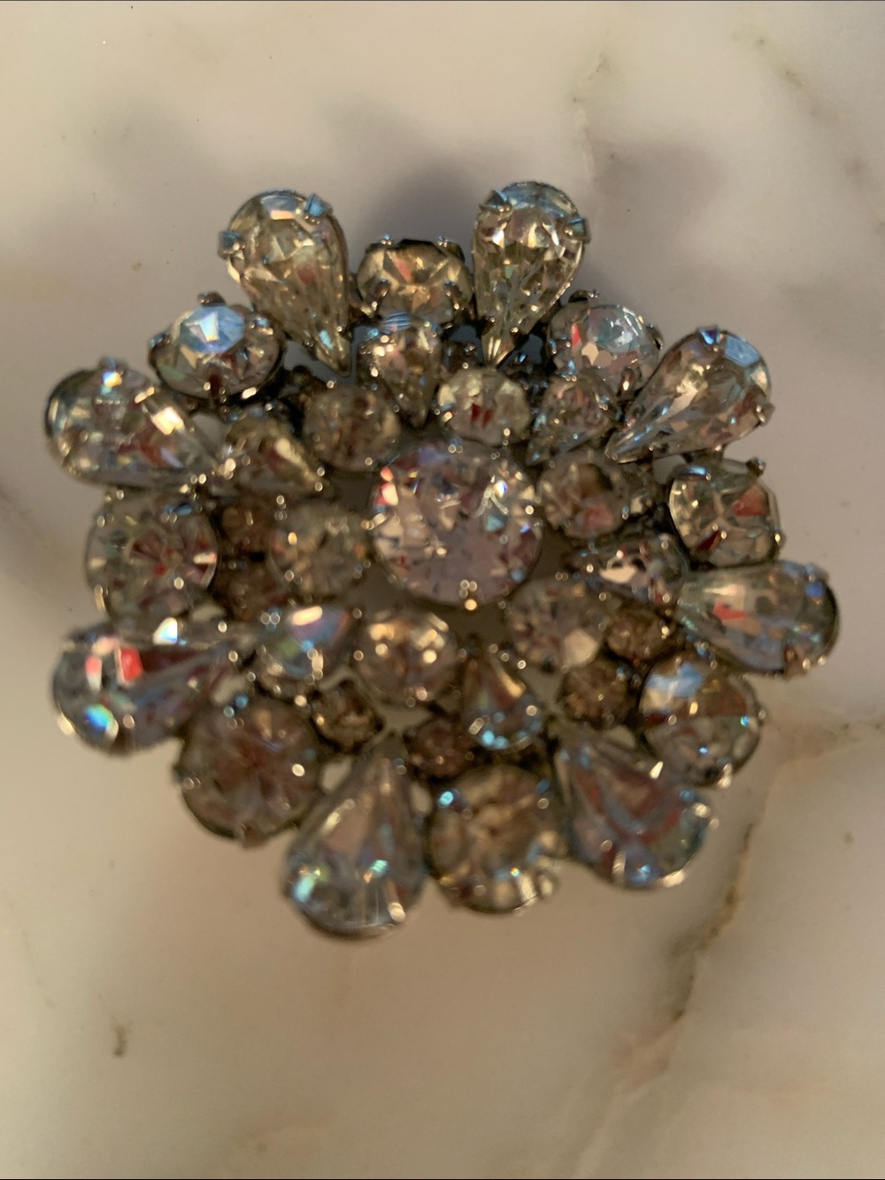 Vintage Weiss Clear Floral Rhinestone Brooch — Classic Sparkle